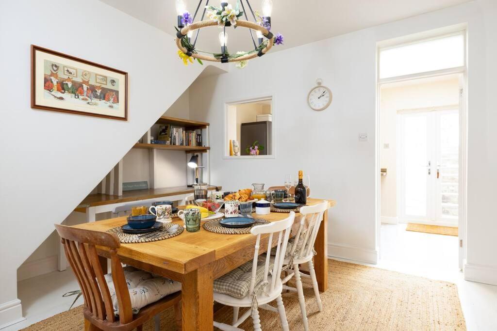 Pure B - Welcoming Bath City 3 Bed House Free Parking & Wifi Exterior photo